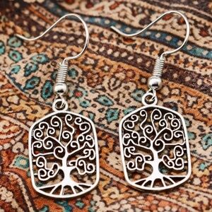2/$30 🔥 Tree of Life Silver Dangle Earrings – Nature Inspired Celtic Tree